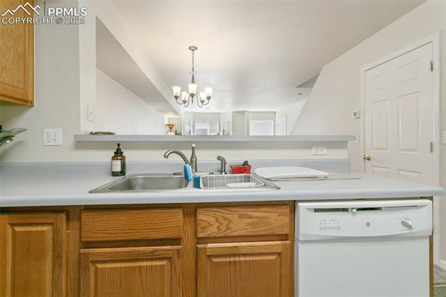 3932 Aspen Leaf Point