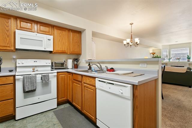 3932 Aspen Leaf Point