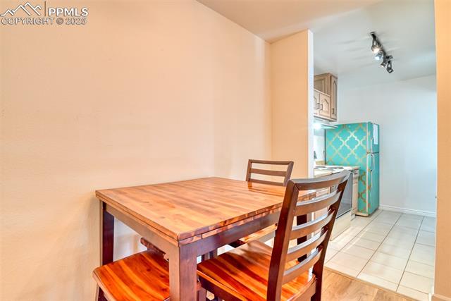 935 Saturn Drive 230