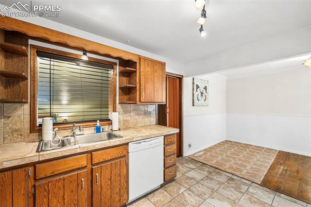 2879 Merry Lane