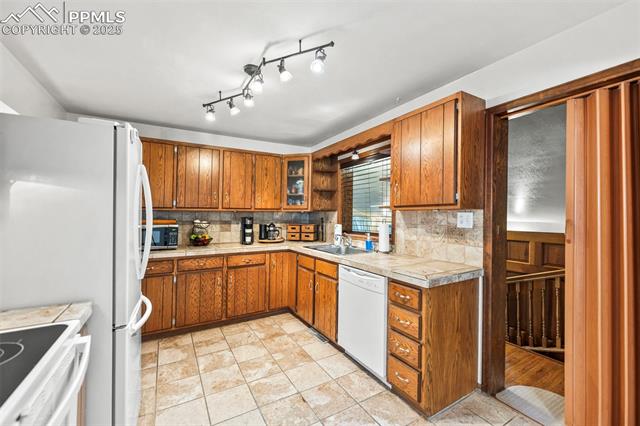 2879 Merry Lane