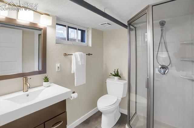 1529 N Nevada Avenue