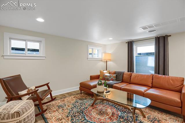 1529 N Nevada Avenue