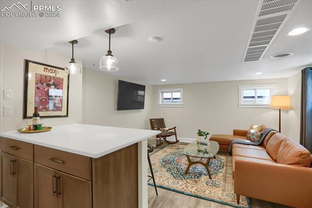 1529 N Nevada Avenue