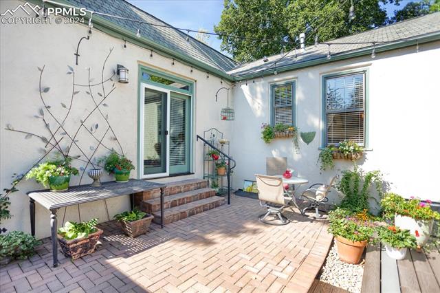 1529 N Nevada Avenue