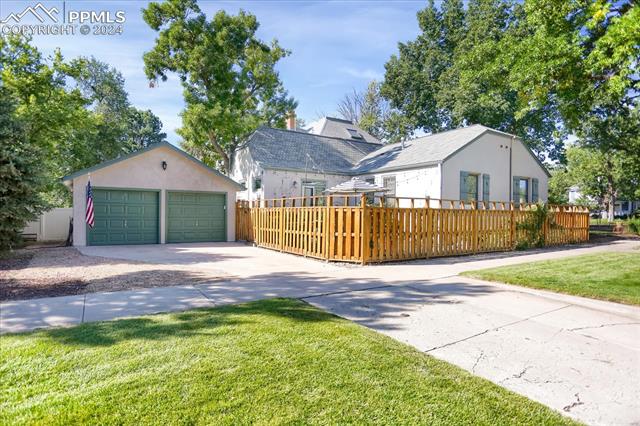 1529 N Nevada Avenue