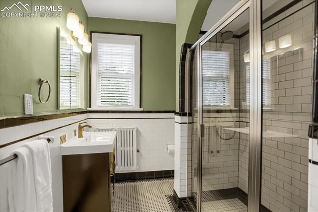 1529 N Nevada Avenue