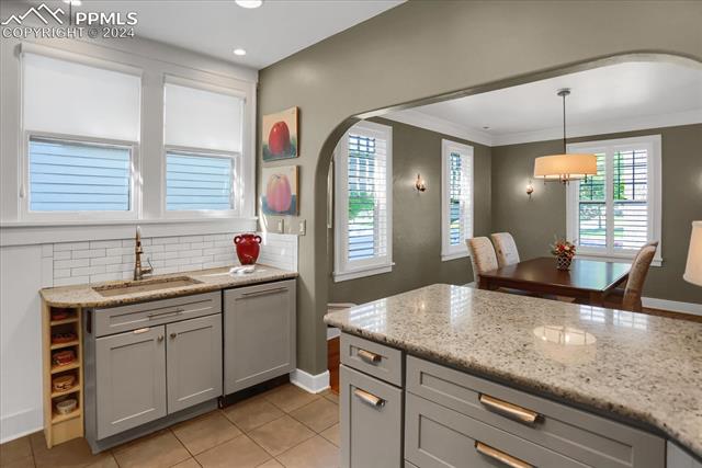 1529 N Nevada Avenue