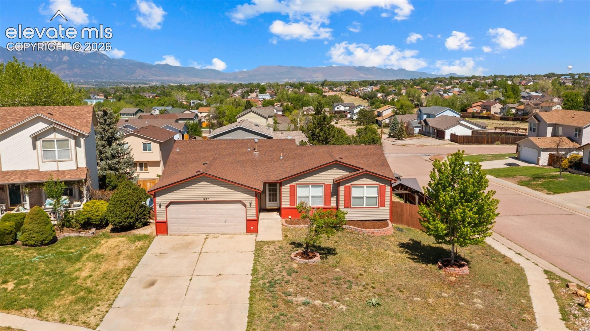 1180 Goodview Court