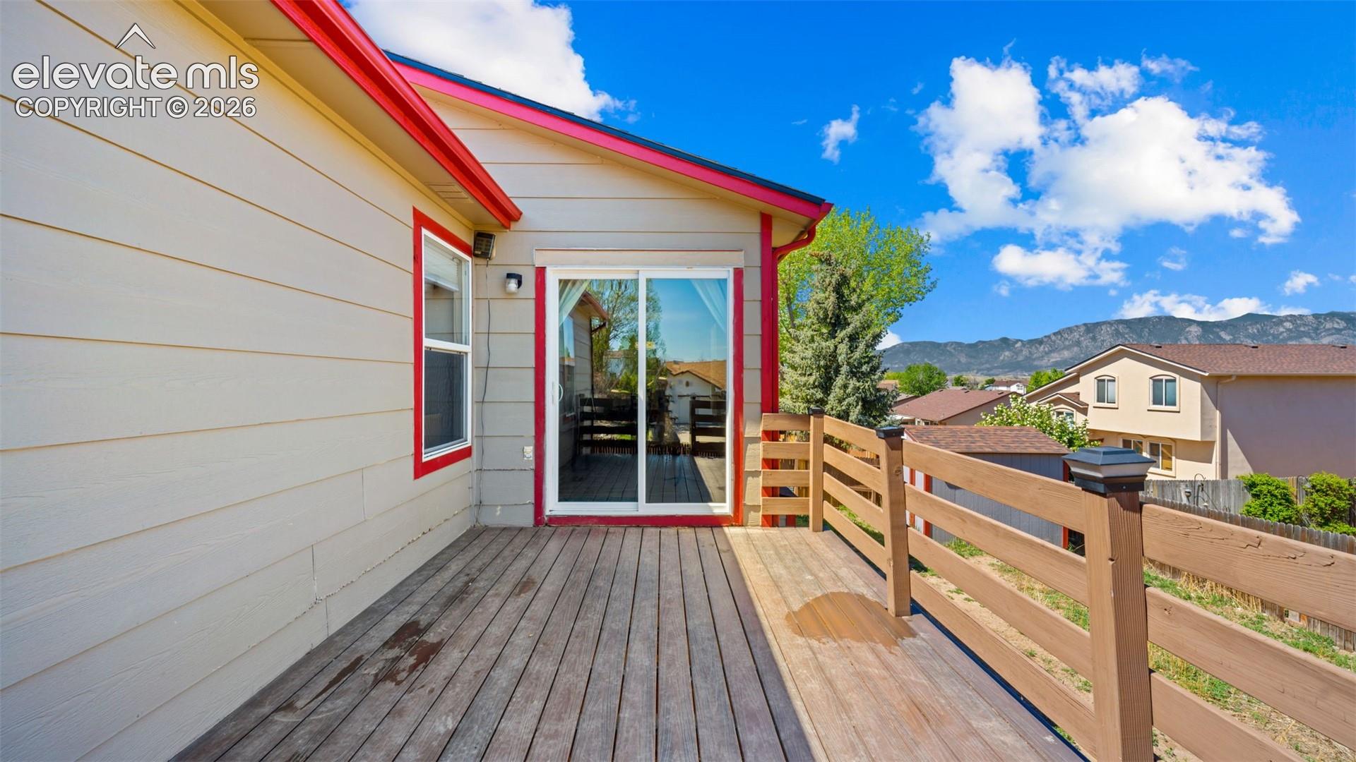 1180 Goodview Court