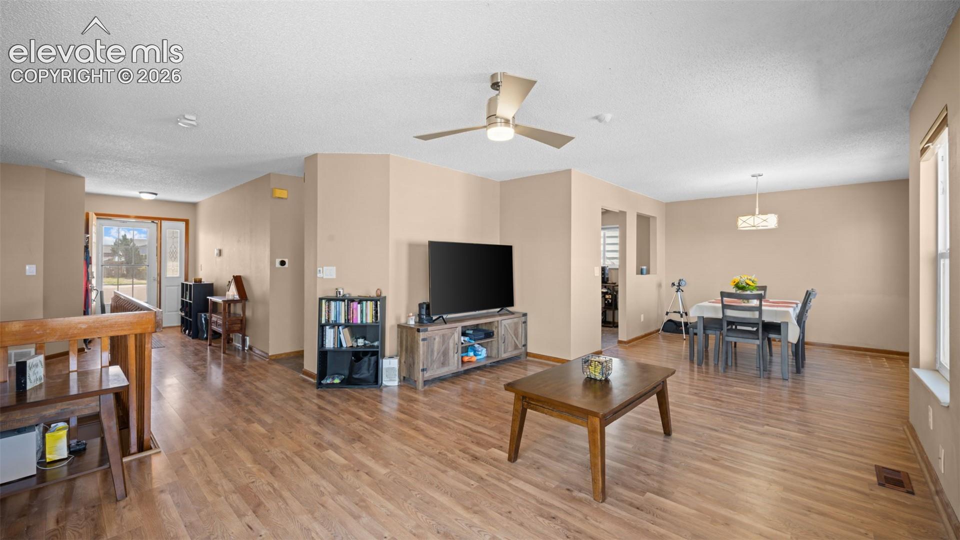 1180 Goodview Court