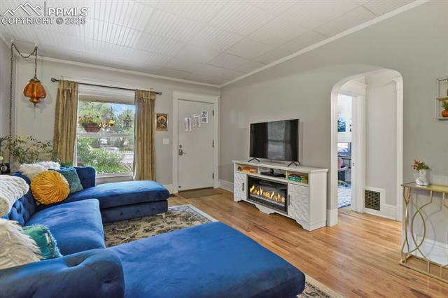 832 E Vermijo Avenue