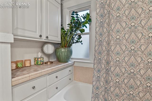 832 E Vermijo Avenue