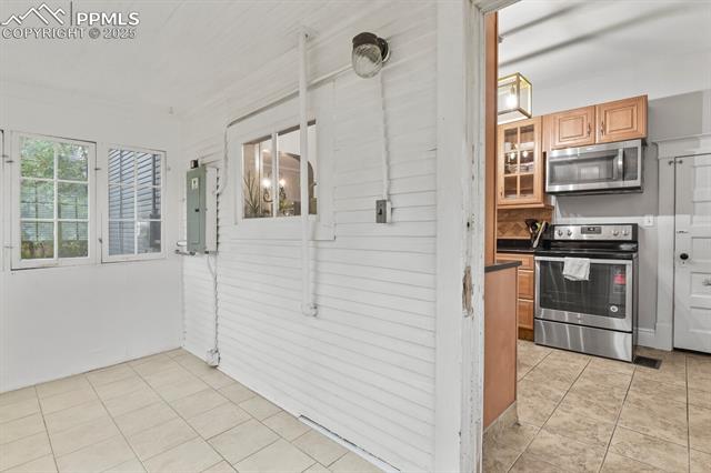 832 E Vermijo Avenue