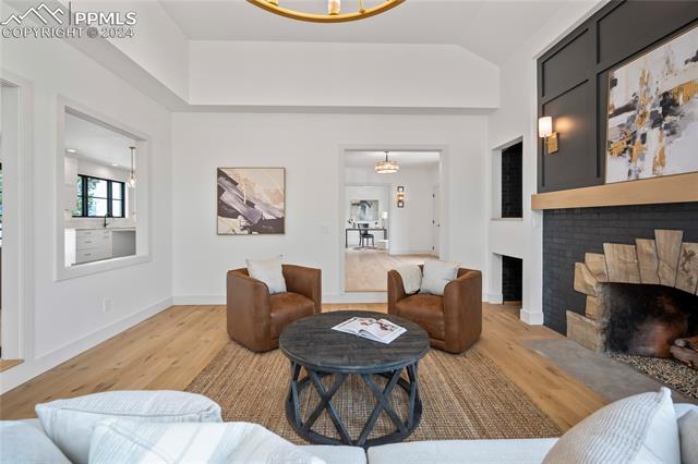 1150 Broadview Place