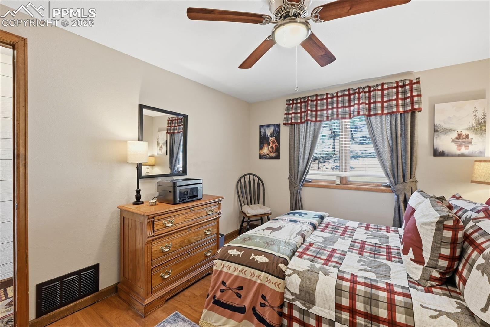 28 Signalman Lane