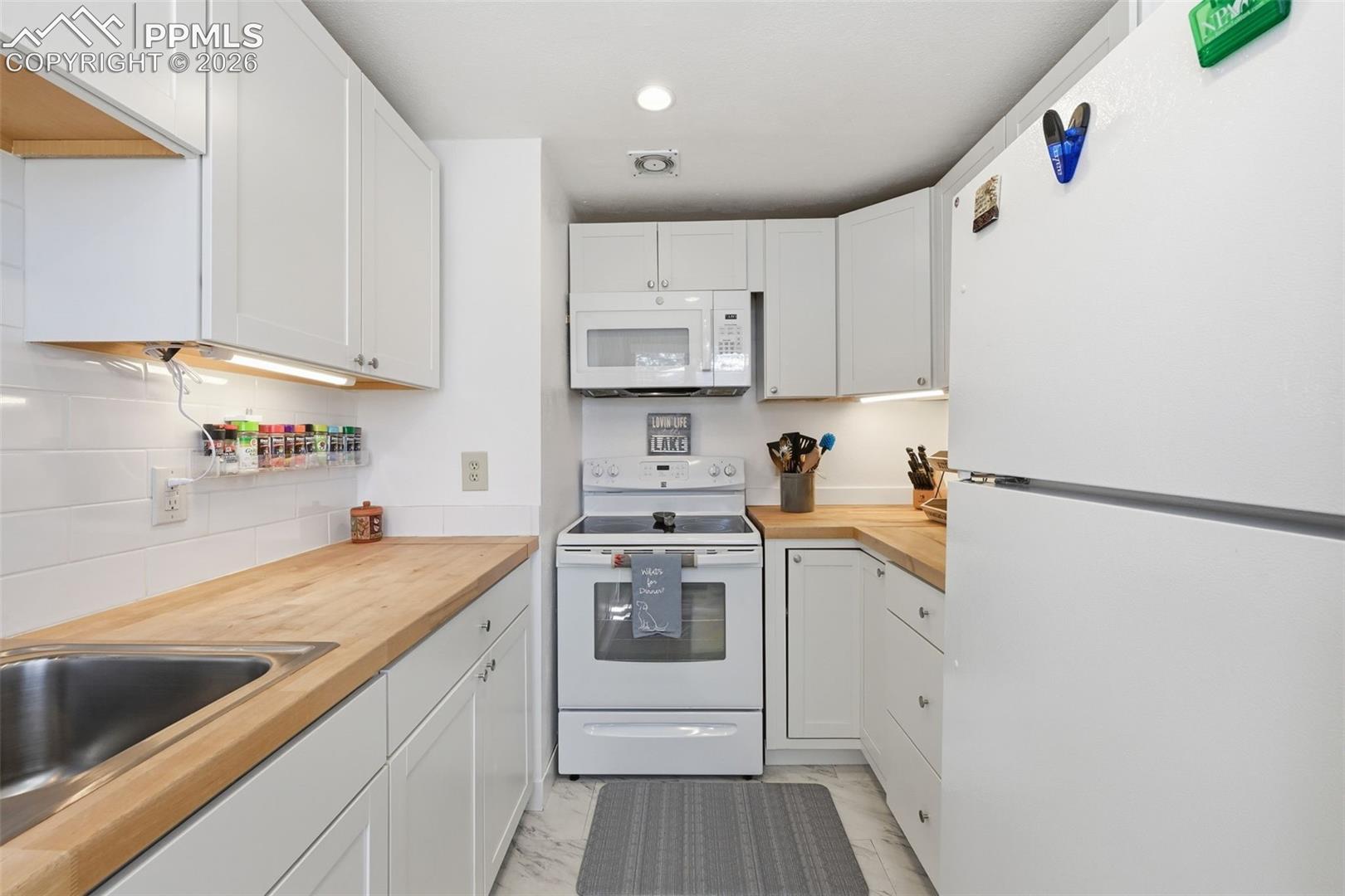 28 Signalman Lane