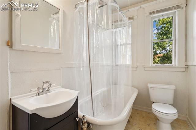 1215 N Nevada Avenue