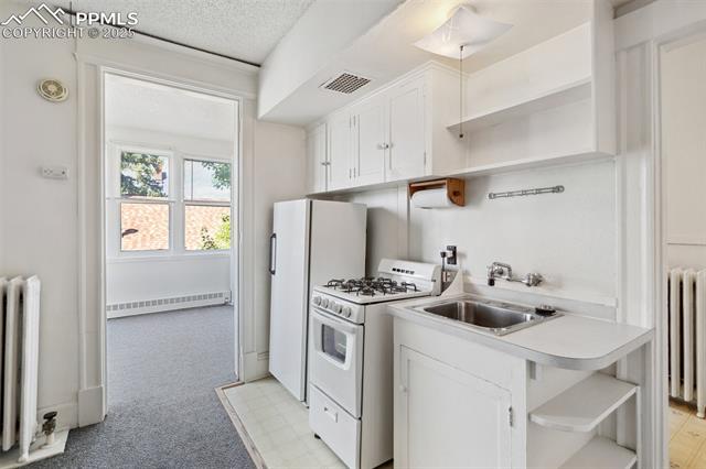 1215 N Nevada Avenue