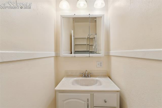 1215 N Nevada Avenue