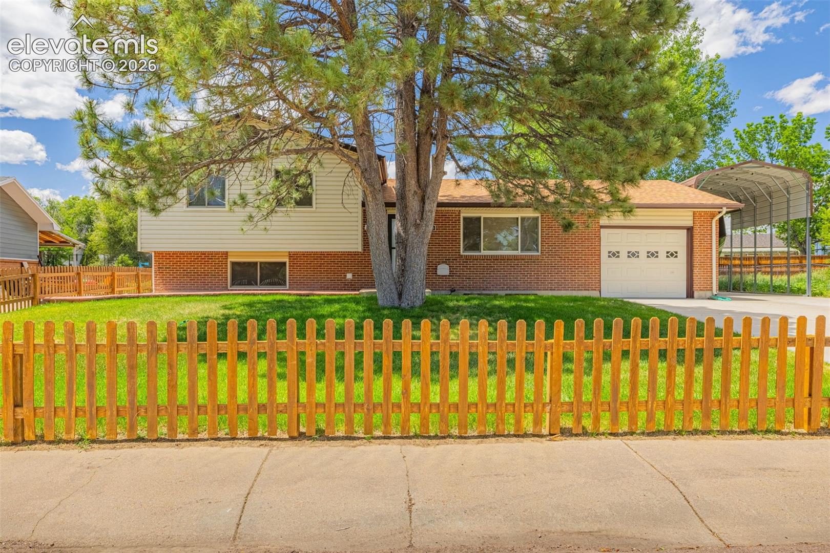 7230 Shelly Court