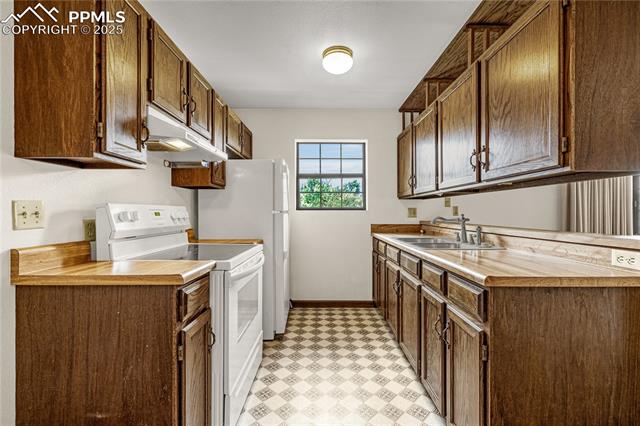 2430 Palmer Park Boulevard 305