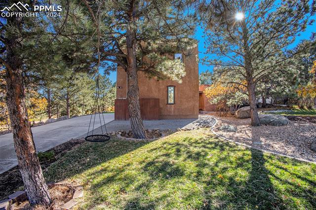 5860 Broadmoor Bluffs Drive