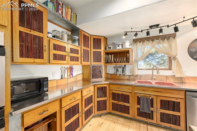 5860 Broadmoor Bluffs Drive