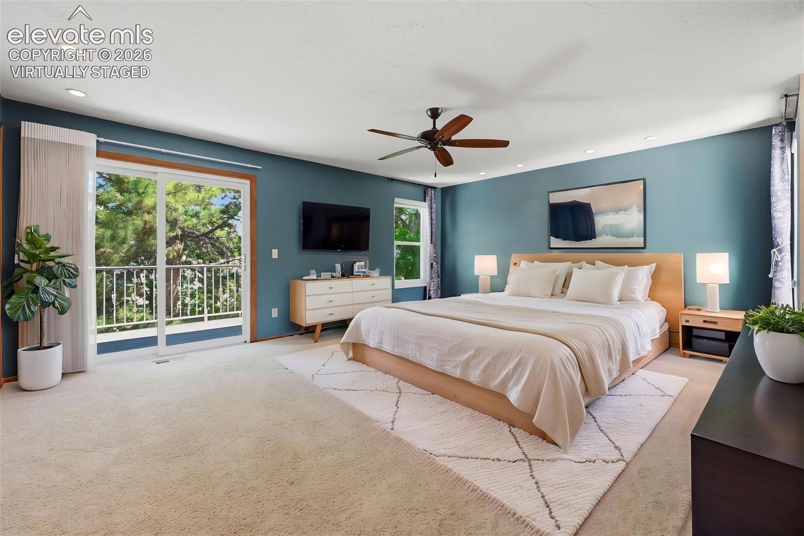 927 Oakwood Drive