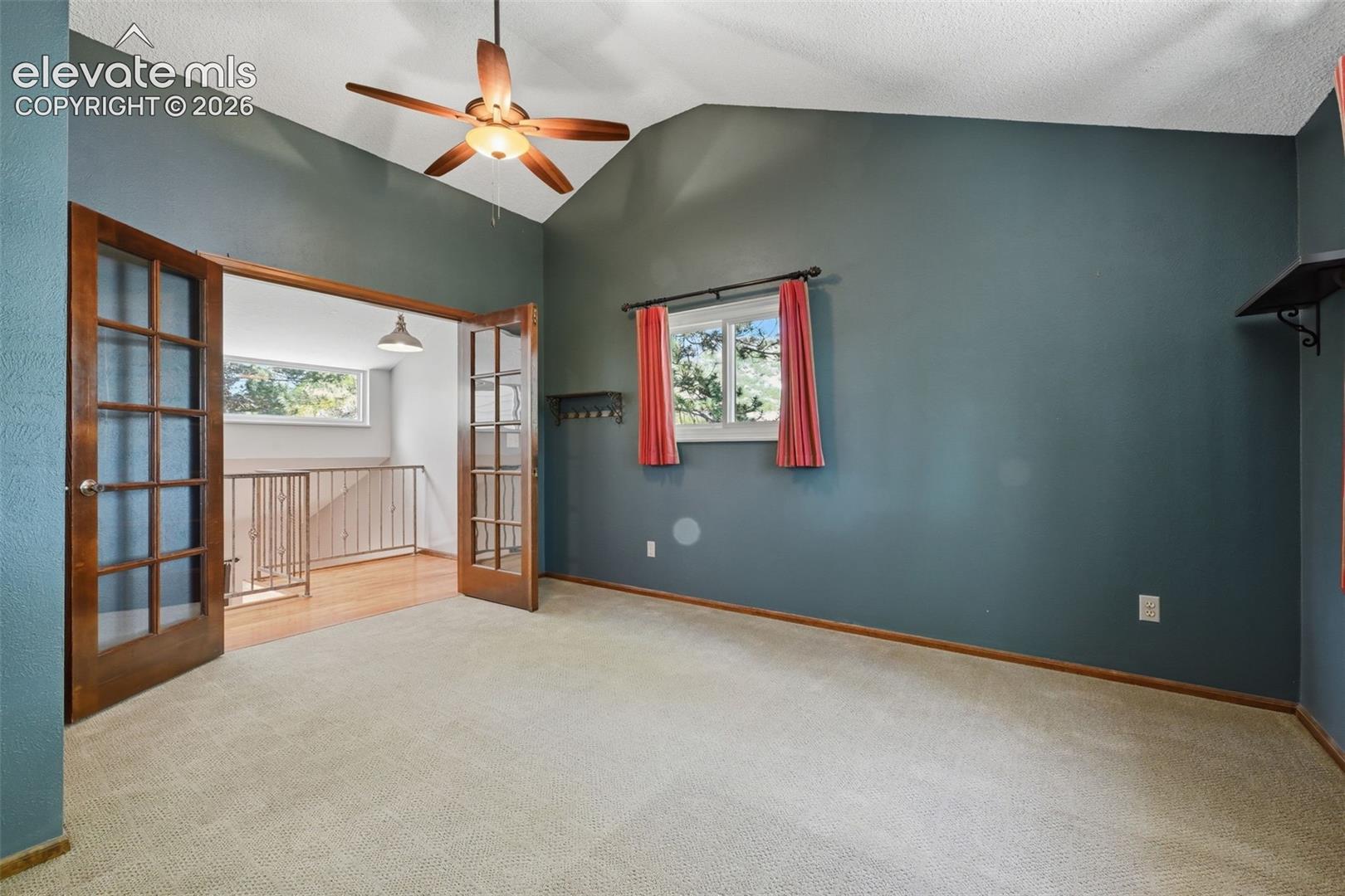 927 Oakwood Drive