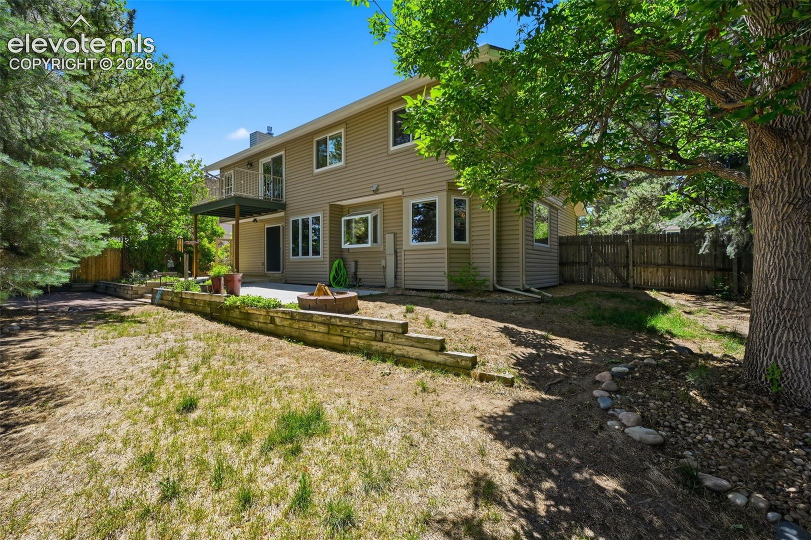 927 Oakwood Drive