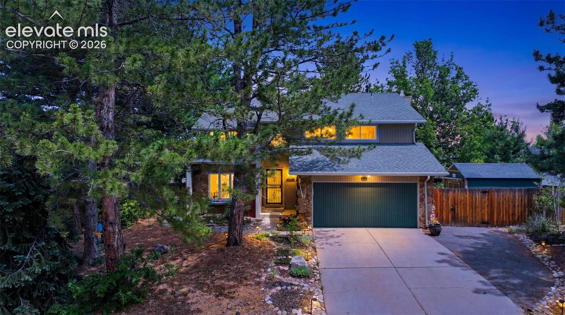 927 Oakwood Drive