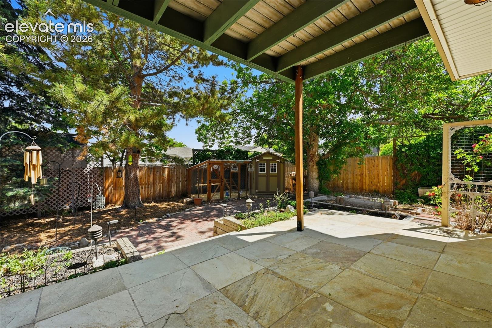 927 Oakwood Drive