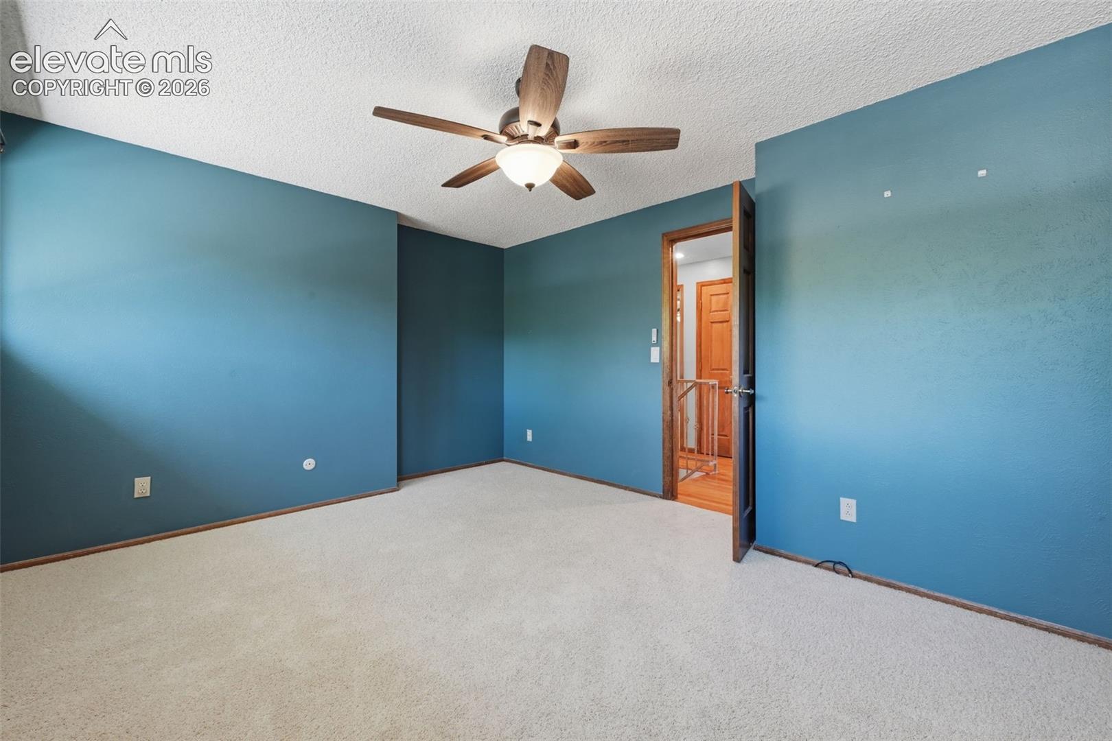 927 Oakwood Drive