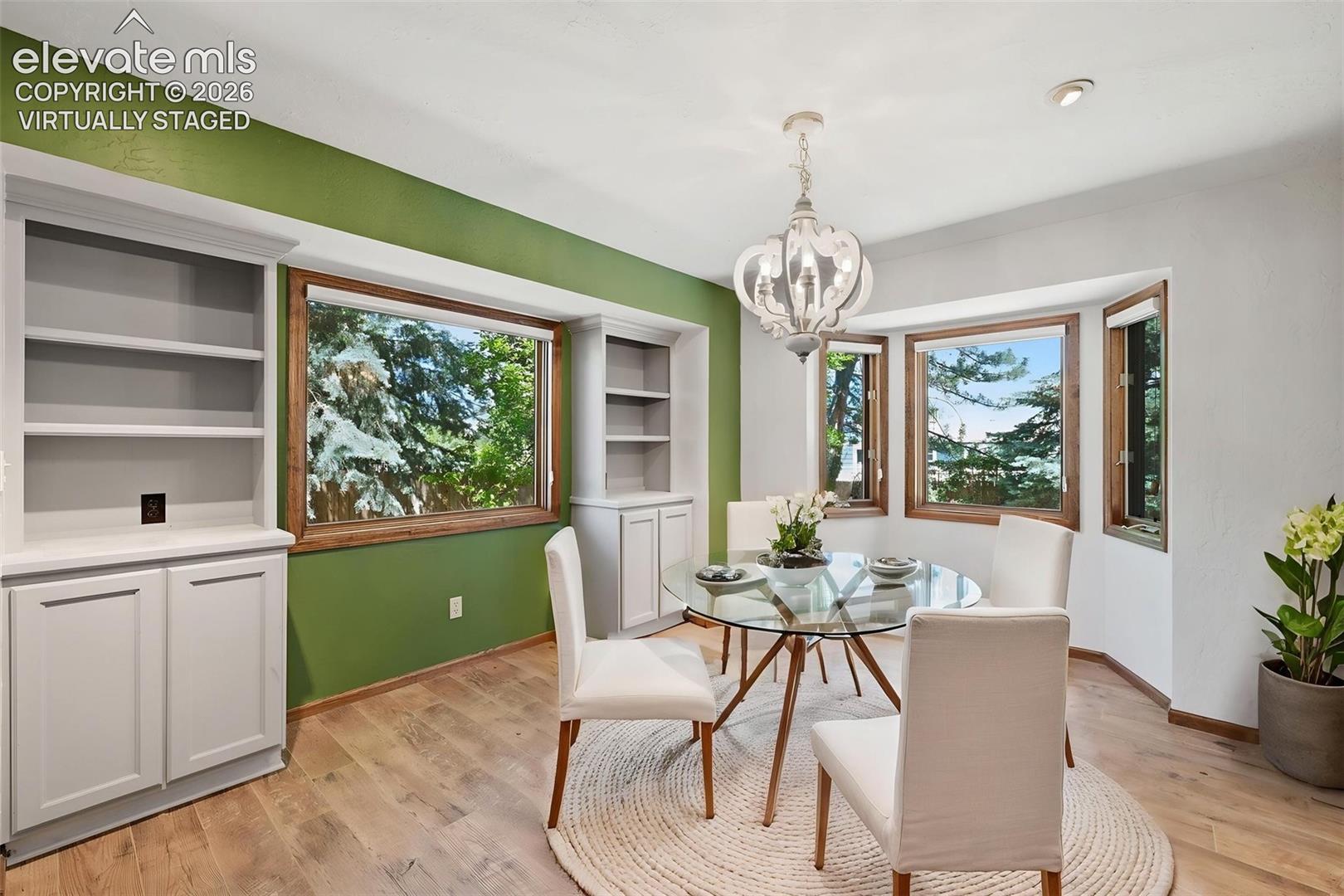 927 Oakwood Drive