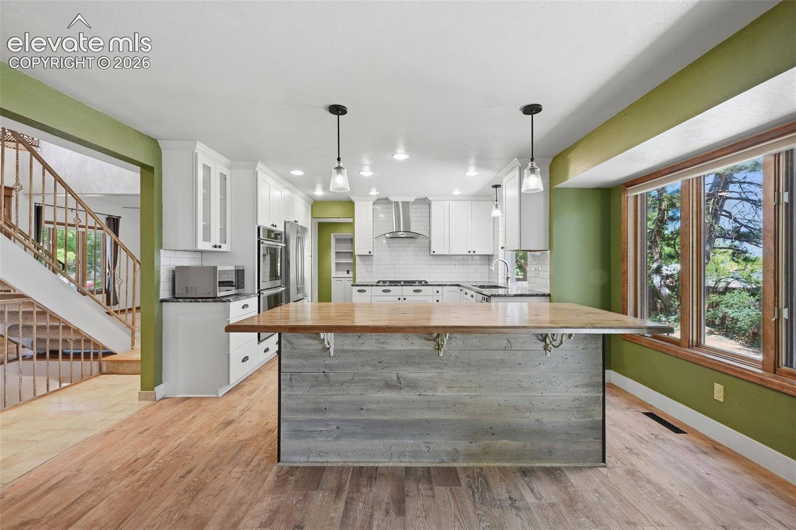 927 Oakwood Drive