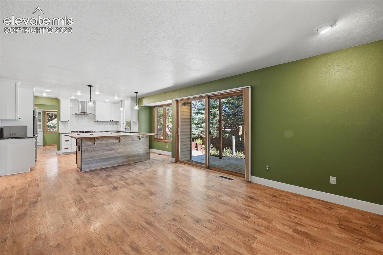 927 Oakwood Drive
