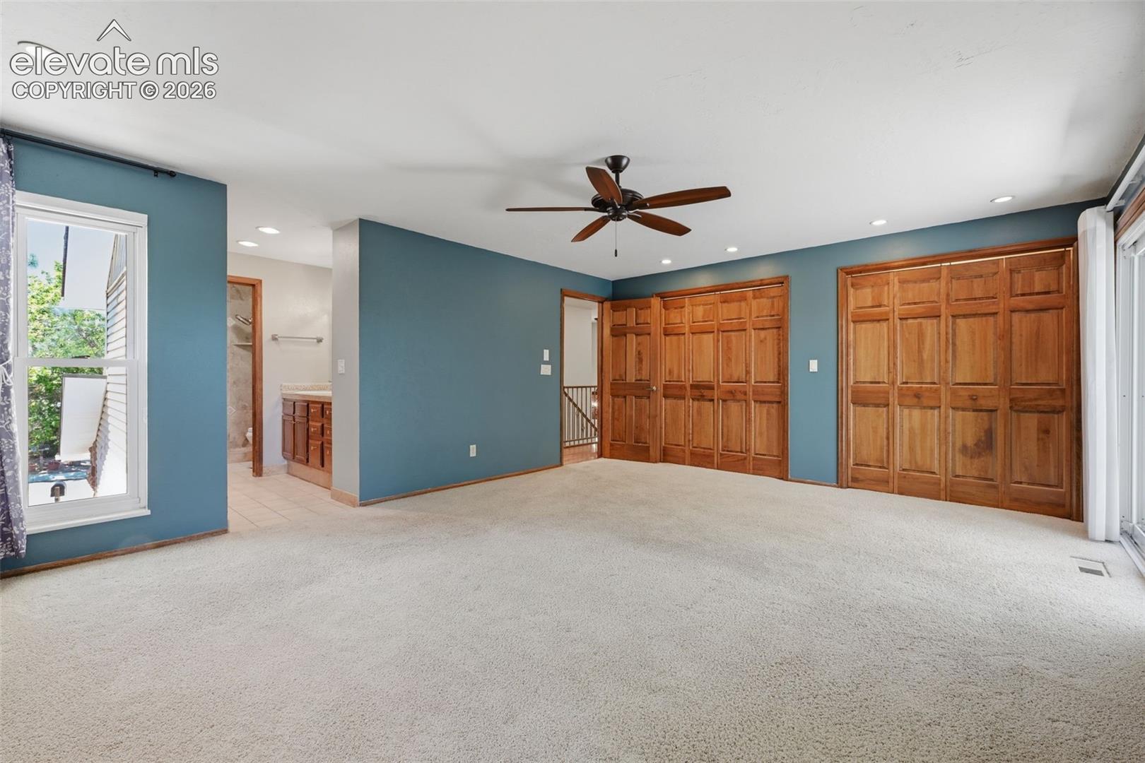 927 Oakwood Drive