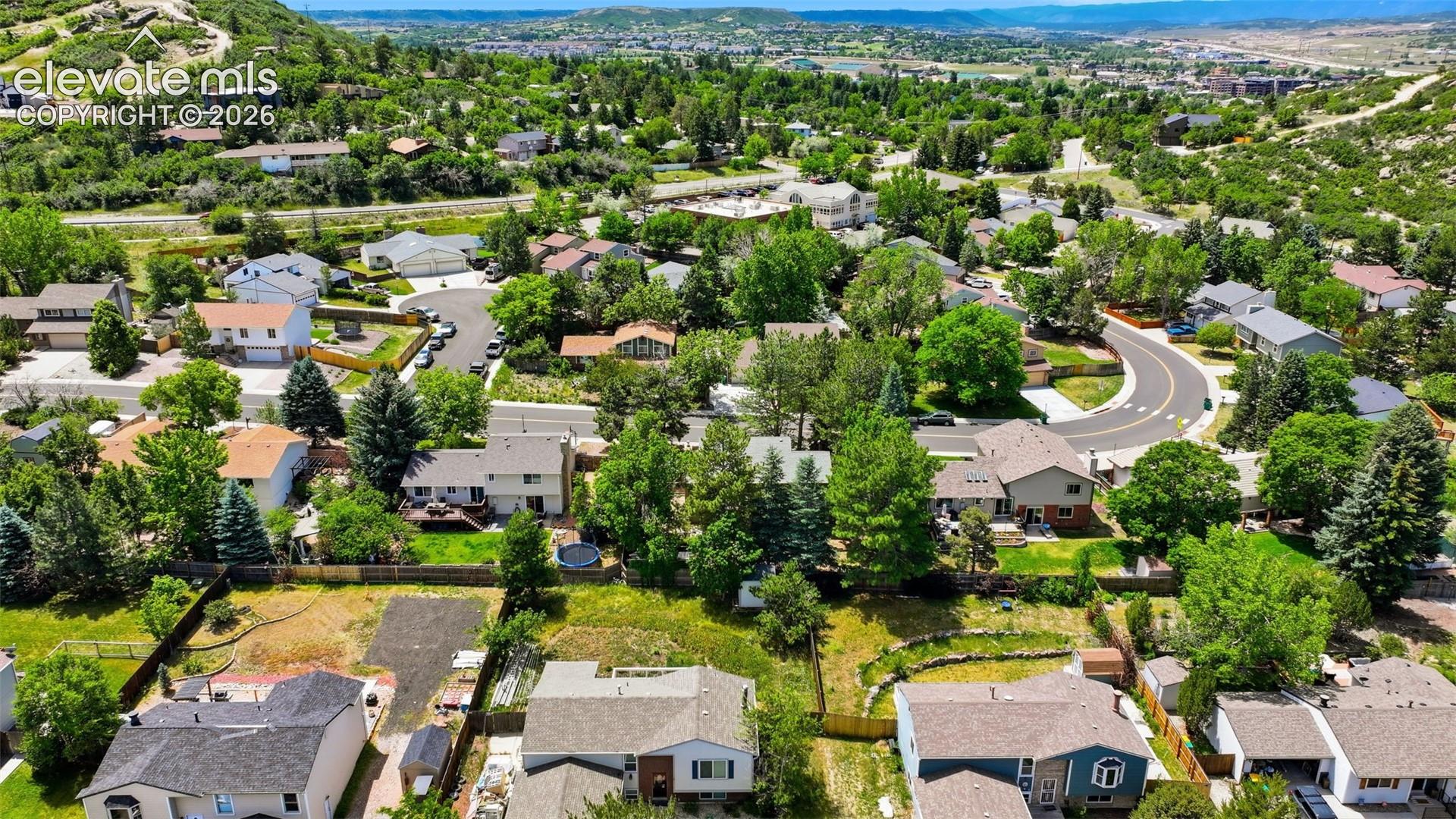 927 Oakwood Drive