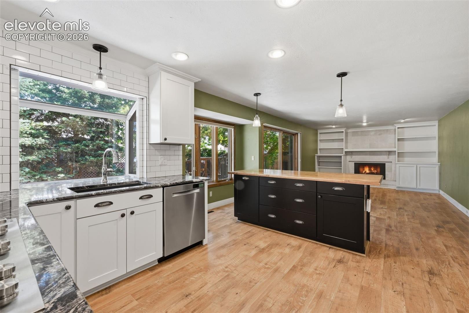 927 Oakwood Drive