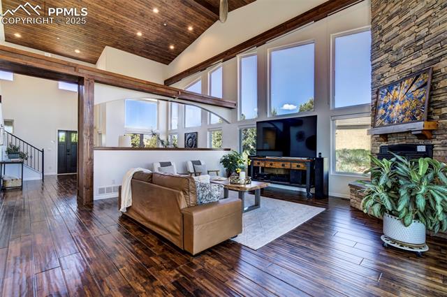 1455 Golden Hills Road
