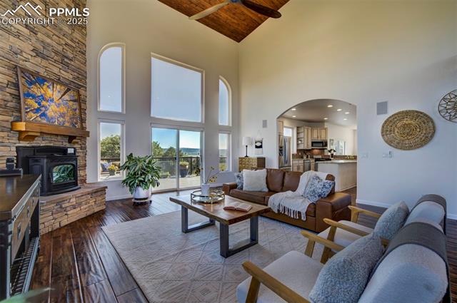 1455 Golden Hills Road