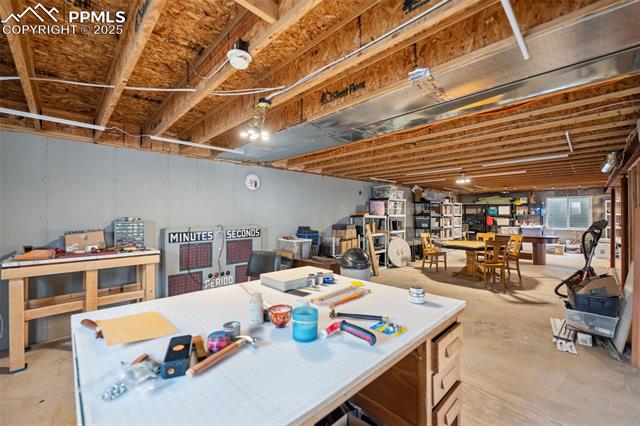 4364 Team Roper Place