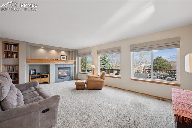 4364 Team Roper Place