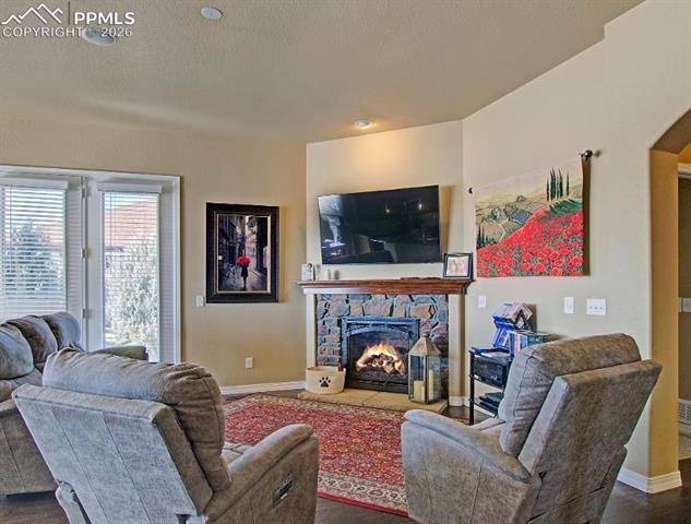 7104 Lindquist Court