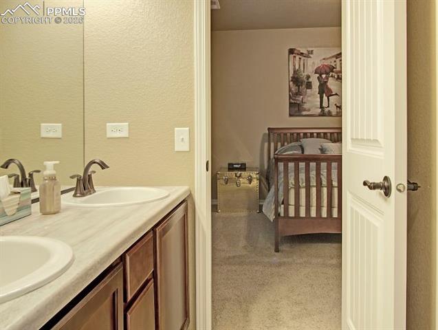 7104 Lindquist Court