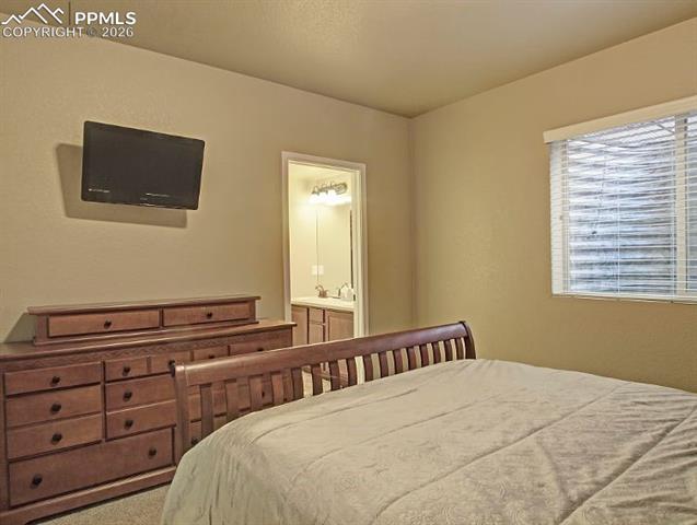 7104 Lindquist Court