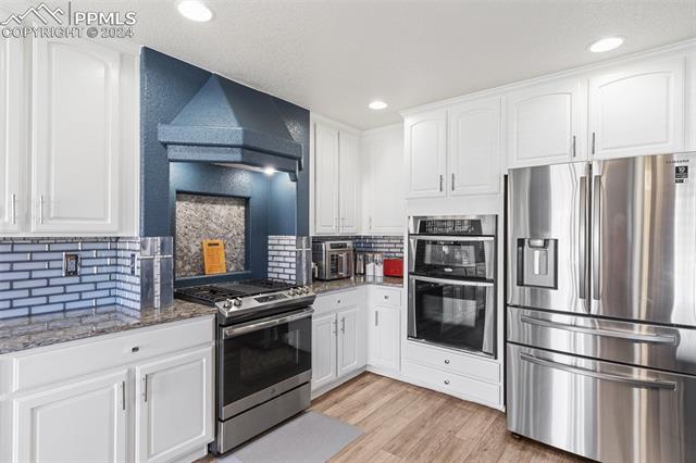 7764 Candlelight Lane