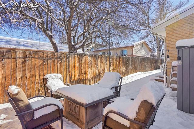 2502 E Caramillo Street