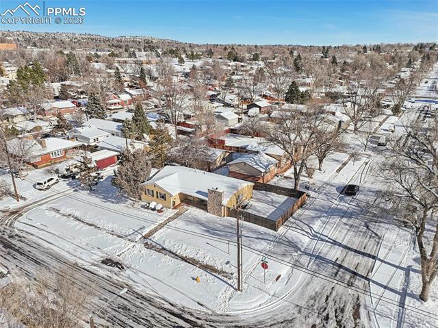 2502 E Caramillo Street